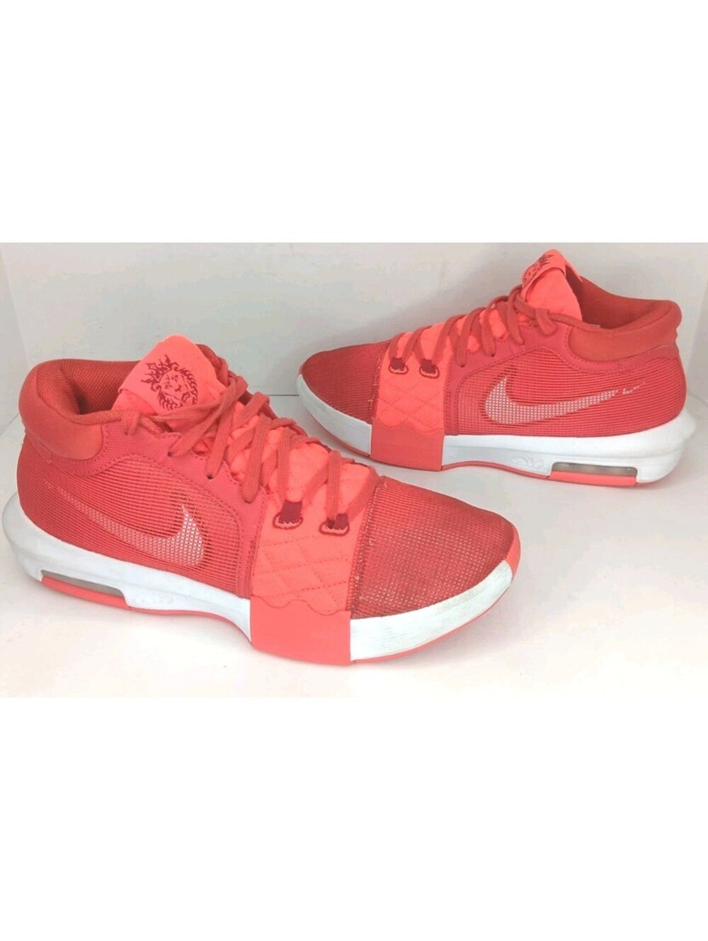 Nike LeBron FB2239-600 Witness 8 Light Crimson Red Mens Sz 11.5 Sneakers Shoes